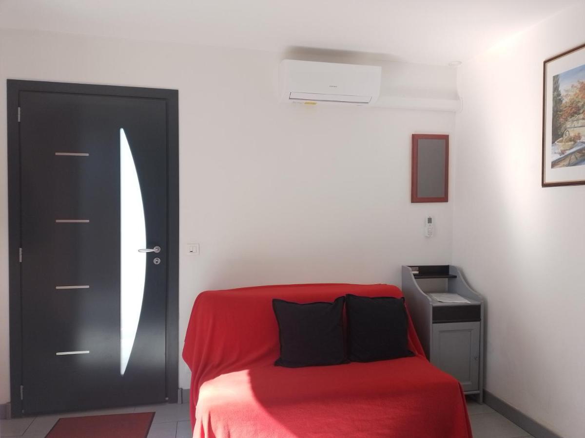 Appartement Le Romarin Mallemort Eksteriør billede