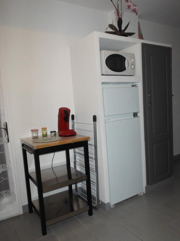 Appartement Le Romarin Mallemort Eksteriør billede